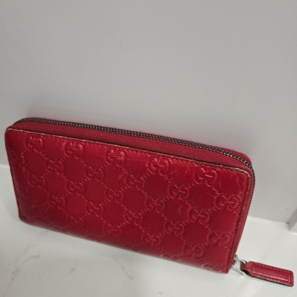 Gucci Guccissima Zip Around Wallet - Picture 16 of 16